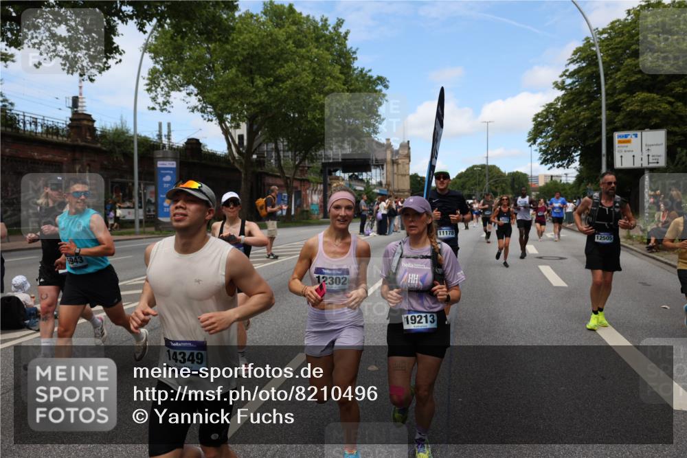 29.06.2025 - hella hamburg halbmarathon Yannick Fuchs http://msf.ph/oto/8210496 29.06.2025 11:23:07 20KM 1890, 2342, 3029, 3050, 3600, 3601, 4314, 4378, 5406, 5437, 5658, 5941, 6787, 7267, 7387, 8687, 8688, 8855, 9780, 10826, 10921, 11178, 11245, 12302, 12326, 12505, 12758, 13045, 13464, 13842, 14349, 14536, 14610, 14611, 14649, 14657, 15589, 16659, 17560, 17696, 18109, 18672, 19156, 19213 meine-sportfotos.de