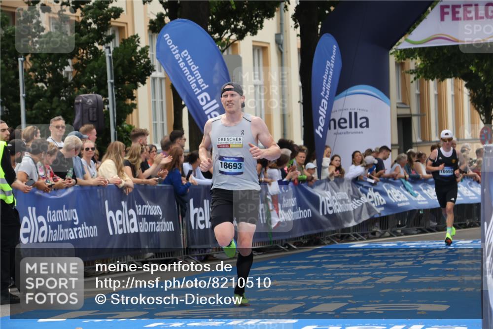 29.06.2025 - hella hamburg halbmarathon Strokosch-Dieckow http://msf.ph/oto/8210510 29.06.2025 10:22:08 Ziel 10650, 16068, 17886, 18693 meine-sportfotos.de