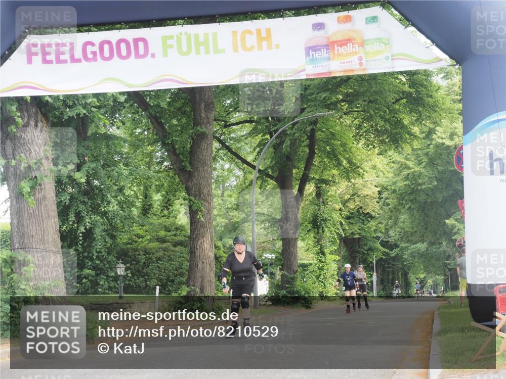 29.06.2025 - hella hamburg halbmarathon KatJ http://msf.ph/oto/8210529 29.06.2025 09:34:54 Zwischen KM18-KM19  meine-sportfotos.de