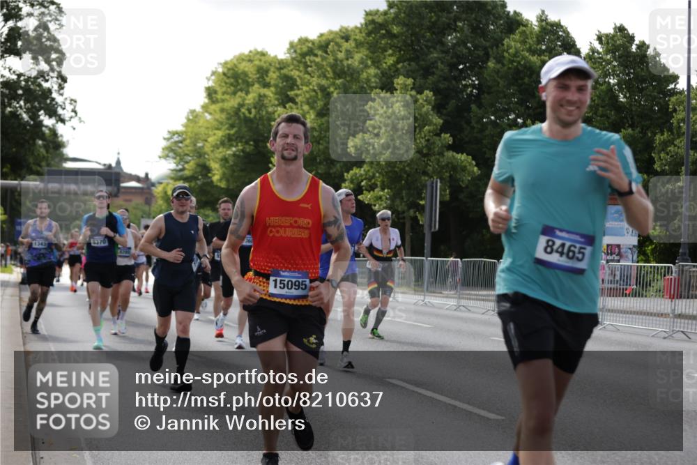 29.06.2025 - hella hamburg halbmarathon Jannik Wohlers http://msf.ph/oto/8210637 29.06.2025 09:49:14 Lombardsbrücke 1343, 1445, 2324, 2573, 2750, 3136, 3282, 4148, 4303, 4425, 6095, 7035, 7229, 8370, 8465, 9264, 9265, 9296, 9686, 9914, 10930, 13800, 14359, 14374, 14629, 14667, 14688, 14789, 15094, 15095, 15561, 16347, 16399, 16523, 16816, 16819, 17182, 17192, 17360, 17646, 18183, 18285, 18547, 18761 meine-sportfotos.de