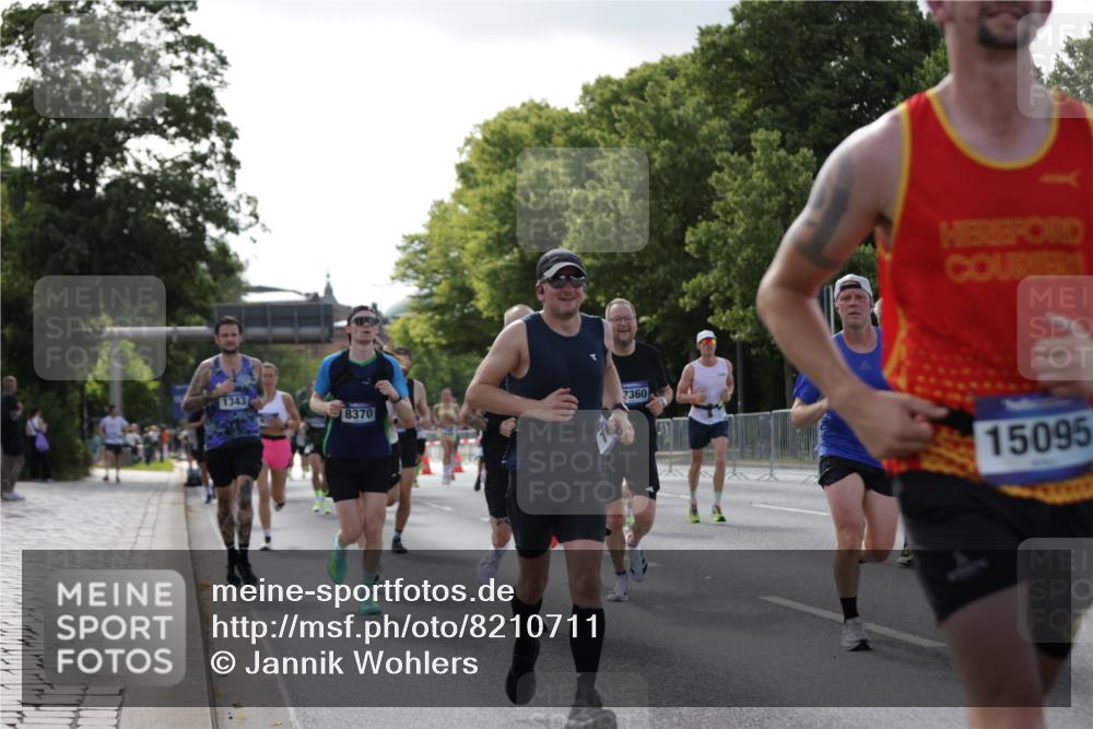 29.06.2025 - hella hamburg halbmarathon Jannik Wohlers http://msf.ph/oto/8210711 29.06.2025 09:49:16 Lombardsbrücke 1343, 1445, 1975, 2324, 2573, 2750, 2949, 3136, 3282, 4148, 4303, 4425, 6095, 7035, 7229, 8370, 8465, 9264, 9265, 9296, 9686, 9914, 10680, 10930, 12839, 13800, 14204, 14359, 14374, 14629, 14688, 14789, 15013, 15094, 15095, 15561, 16347, 16399, 16523, 16816, 16819, 17182, 17192, 17360, 17646, 18183, 18285, 18547, 18761 meine-sportfotos.de