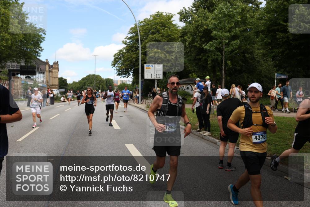 29.06.2025 - hella hamburg halbmarathon Yannick Fuchs http://msf.ph/oto/8210747 29.06.2025 11:23:08 20KM 1890, 2342, 3029, 3050, 3600, 3601, 4314, 4378, 5406, 5437, 5561, 5658, 5941, 5965, 6787, 7267, 7387, 8687, 8688, 8855, 9780, 10826, 10921, 11168, 11178, 11245, 12302, 12326, 12505, 12758, 13045, 13464, 13842, 14349, 14610, 14611, 14649, 14657, 15589, 16115, 16659, 17560, 17696, 18109, 18672, 19156, 19213 meine-sportfotos.de