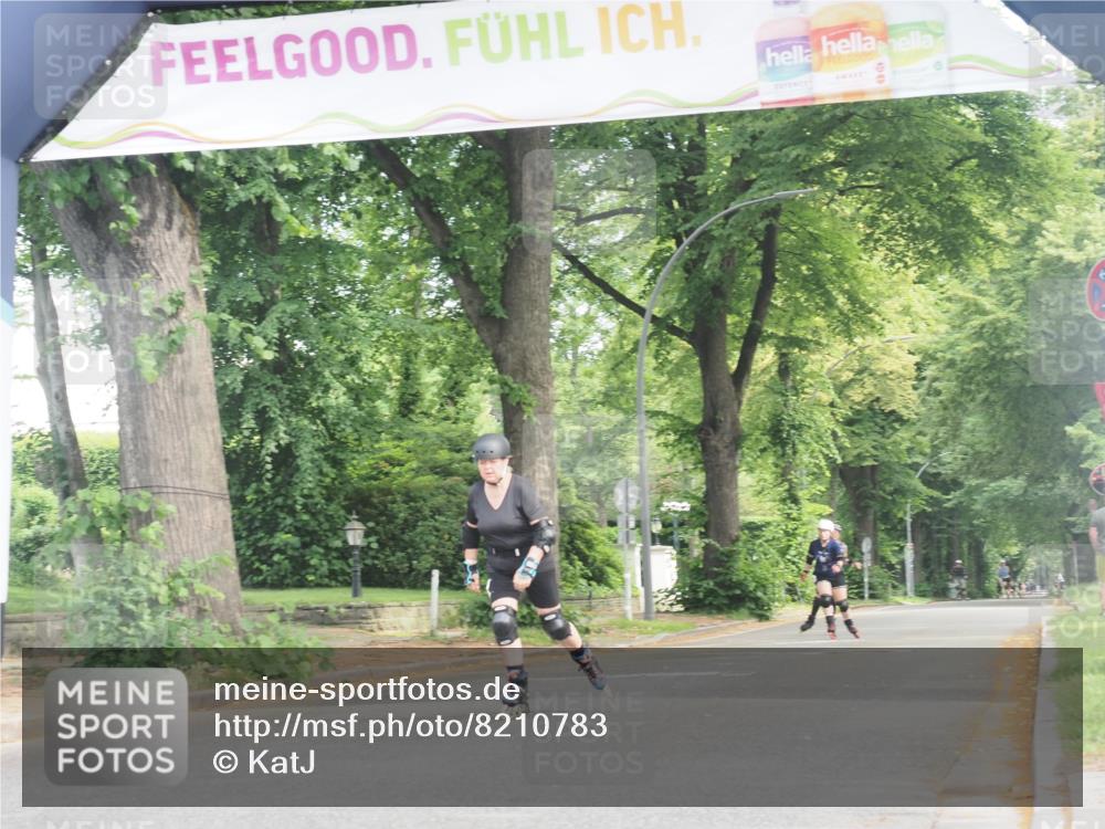 29.06.2025 - hella hamburg halbmarathon KatJ http://msf.ph/oto/8210783 29.06.2025 09:34:55 Zwischen KM18-KM19  meine-sportfotos.de