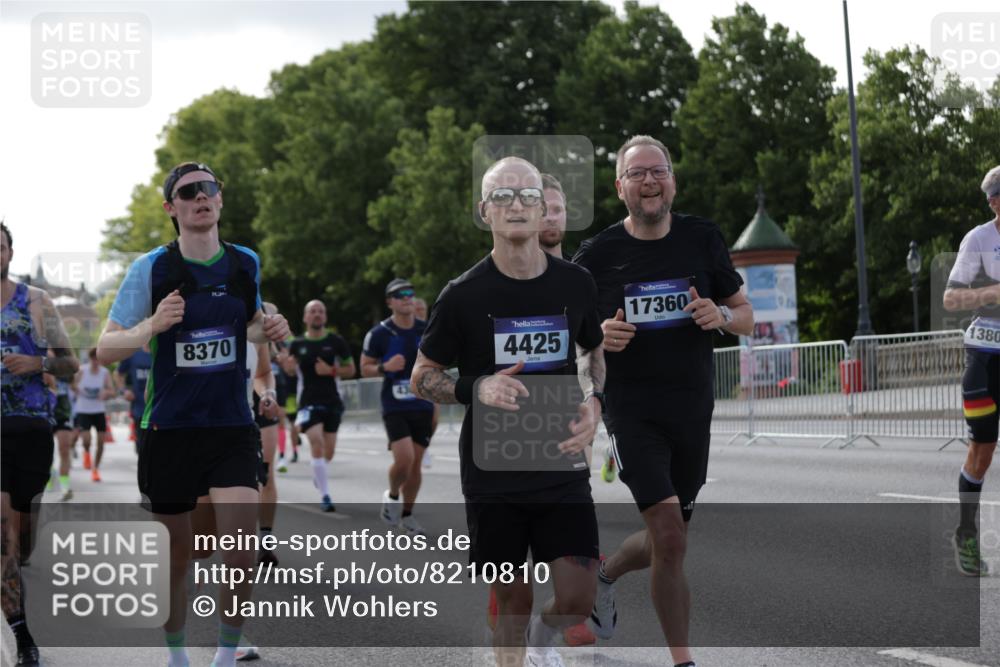 29.06.2025 - hella hamburg halbmarathon Jannik Wohlers http://msf.ph/oto/8210810 29.06.2025 09:49:17 Lombardsbrücke 1343, 1445, 1975, 2324, 2573, 2750, 2949, 3136, 3282, 4303, 4425, 6095, 7035, 7229, 8370, 8465, 9264, 9265, 9296, 9686, 9914, 10680, 10930, 11765, 12839, 13141, 13800, 14204, 14359, 14374, 14629, 14688, 14789, 15013, 15094, 15095, 15255, 15561, 16347, 16399, 16523, 16816, 16819, 17182, 17192, 17360, 17646, 18183, 18285, 18547, 18761 meine-sportfotos.de