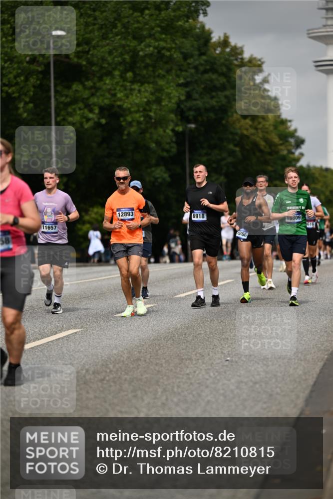 29.06.2025 - hella hamburg halbmarathon Dr. Thomas Lammeyer http://msf.ph/oto/8210815 29.06.2025 10:12:32 Kennedybrücke 1188, 1527, 2190, 2309, 4864, 5100, 5347, 6590, 6918, 7348, 7453, 9071, 9457, 9616, 9966 meine-sportfotos.de