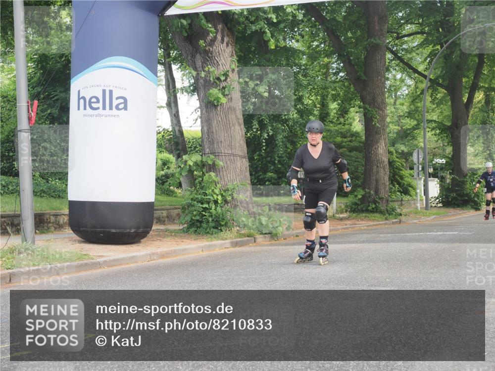 29.06.2025 - hella hamburg halbmarathon KatJ http://msf.ph/oto/8210833 29.06.2025 09:34:55 Zwischen KM18-KM19  meine-sportfotos.de