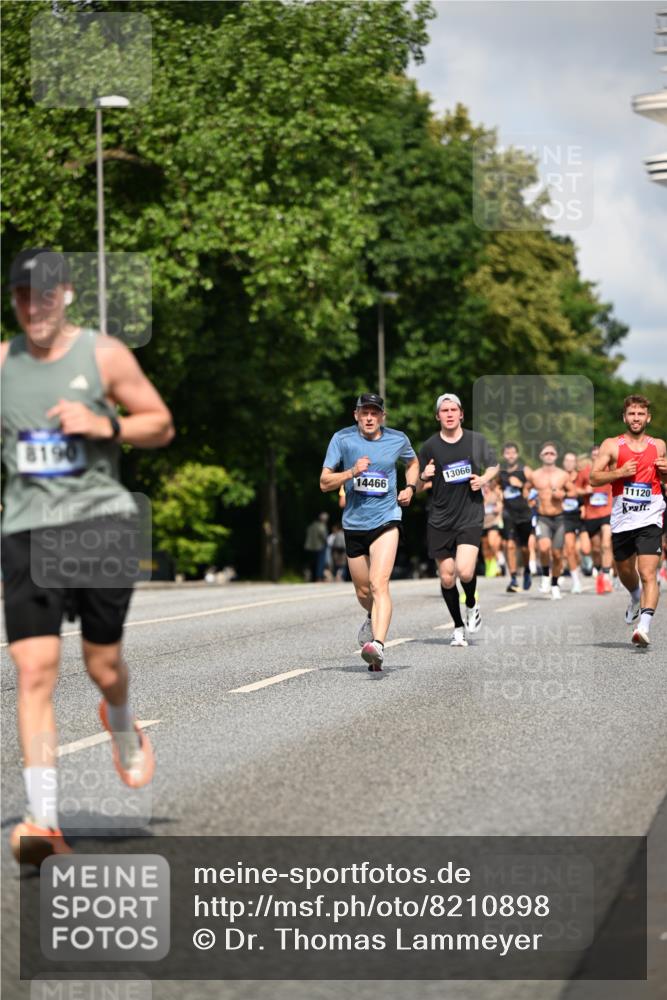 29.06.2025 - hella hamburg halbmarathon Dr. Thomas Lammeyer http://msf.ph/oto/8210898 29.06.2025 09:48:57 Kennedybrücke 57, 1686, 1707, 1990, 2689, 4129, 4679, 4698, 4749, 5187, 5550, 6358, 6878, 7186, 7481, 7880, 7965, 8190, 9634, 10017, 10484, 10876, 11120 meine-sportfotos.de