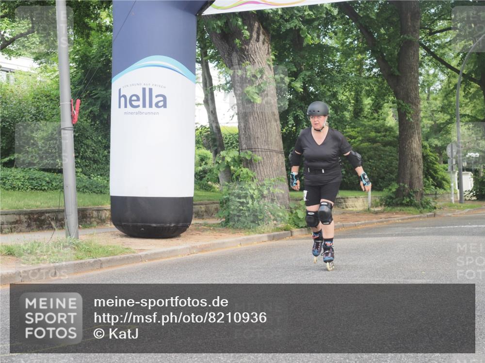 29.06.2025 - hella hamburg halbmarathon KatJ http://msf.ph/oto/8210936 29.06.2025 09:34:56 Zwischen KM18-KM19  meine-sportfotos.de
