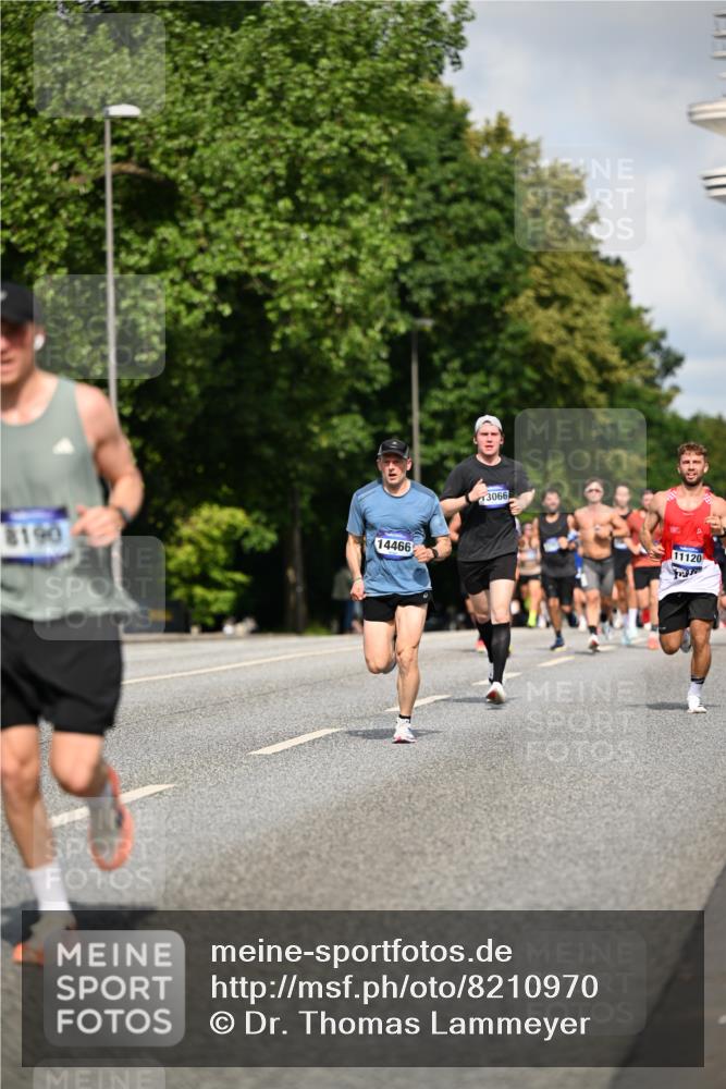 29.06.2025 - hella hamburg halbmarathon Dr. Thomas Lammeyer http://msf.ph/oto/8210970 29.06.2025 09:48:57 Kennedybrücke 57, 1686, 1707, 1990, 2689, 4129, 4679, 4698, 4749, 5187, 5550, 6358, 6878, 7186, 7481, 7880, 7965, 8190, 9634, 10017, 10484, 10876, 11120 meine-sportfotos.de
