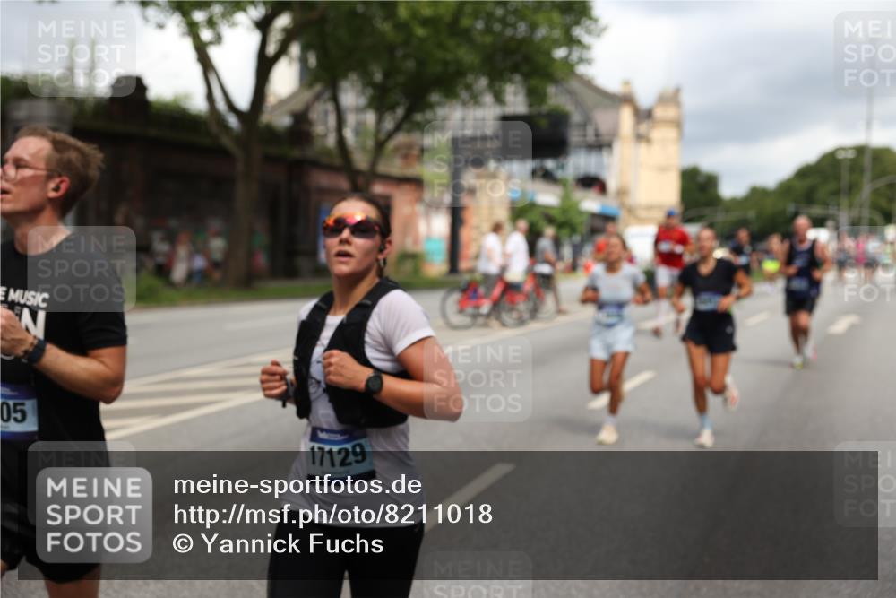 29.06.2025 - hella hamburg halbmarathon Yannick Fuchs http://msf.ph/oto/8211018 29.06.2025 10:45:12 20KM 1335, 1366, 2411, 2540, 2880, 4077, 4816, 5018, 5336, 5600, 5820, 7134, 7369, 7943, 8205, 8261, 8508, 8930, 8989, 10057, 10215, 10508, 10603, 10667, 10691, 11124, 11214, 11422, 11512, 11625, 11733, 12016, 12778, 12949, 13073, 13808, 14125, 14458, 15480, 15720, 15871, 16285, 16291, 16907, 17129, 17823, 18006, 18182, 18413, 19007, 19053 meine-sportfotos.de
