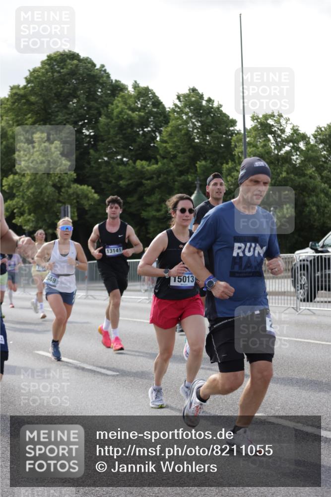 29.06.2025 - hella hamburg halbmarathon Jannik Wohlers http://msf.ph/oto/8211055 29.06.2025 09:49:22 Lombardsbrücke 1343, 1445, 1975, 2324, 2573, 2949, 3136, 3282, 3431, 4303, 4318, 4425, 4528, 6095, 7229, 7796, 8370, 8465, 9264, 9265, 9296, 9686, 9914, 10680, 10930, 11765, 12839, 13141, 13800, 14077, 14204, 14374, 14688, 14789, 15013, 15094, 15095, 15255, 16347, 16399, 16523, 16819, 17192, 17214, 17215, 17360, 17646, 18285, 18412, 18547, 18734, 18761, 18979, 19090 meine-sportfotos.de