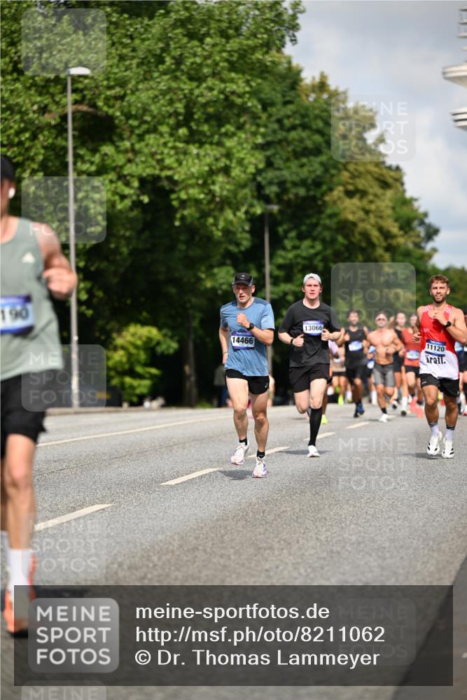 29.06.2025 - hella hamburg halbmarathon Dr. Thomas Lammeyer http://msf.ph/oto/8211062 29.06.2025 09:48:57 Kennedybrücke 57, 1686, 1707, 1990, 2689, 4129, 4679, 4698, 4749, 5187, 5550, 6358, 6878, 7186, 7481, 7880, 7965, 8190, 9634, 10017, 10484, 10876, 11120 meine-sportfotos.de