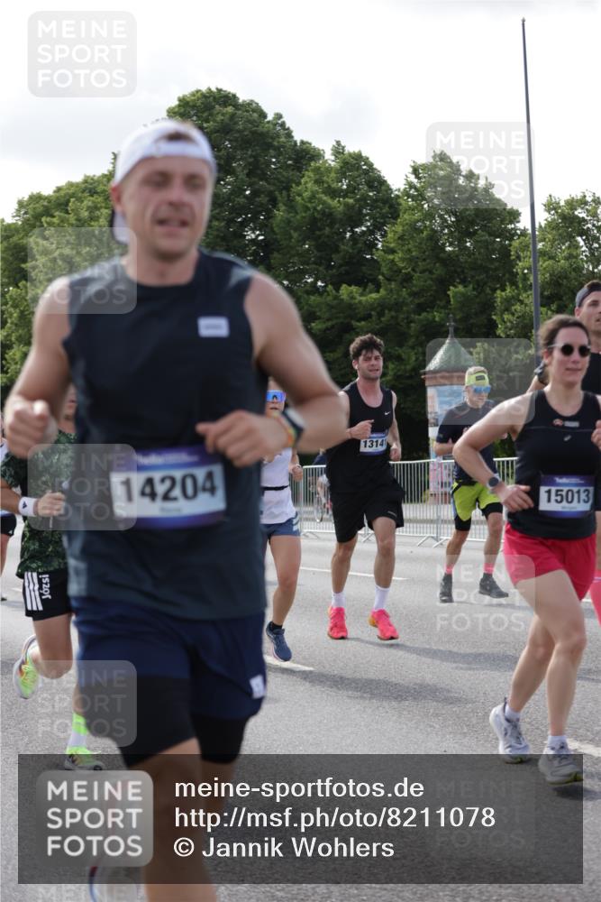 29.06.2025 - hella hamburg halbmarathon Jannik Wohlers http://msf.ph/oto/8211078 29.06.2025 09:49:22 Lombardsbrücke 1343, 1445, 1975, 2324, 2573, 2949, 3136, 3282, 3431, 4303, 4318, 4425, 4528, 6095, 7229, 7796, 8370, 8465, 9264, 9265, 9296, 9686, 9914, 10680, 10930, 11765, 12839, 13141, 13800, 14077, 14204, 14374, 14688, 14789, 15013, 15094, 15095, 15255, 16347, 16399, 16523, 16819, 17192, 17214, 17215, 17360, 17646, 18285, 18412, 18547, 18734, 18761, 18979, 19090 meine-sportfotos.de