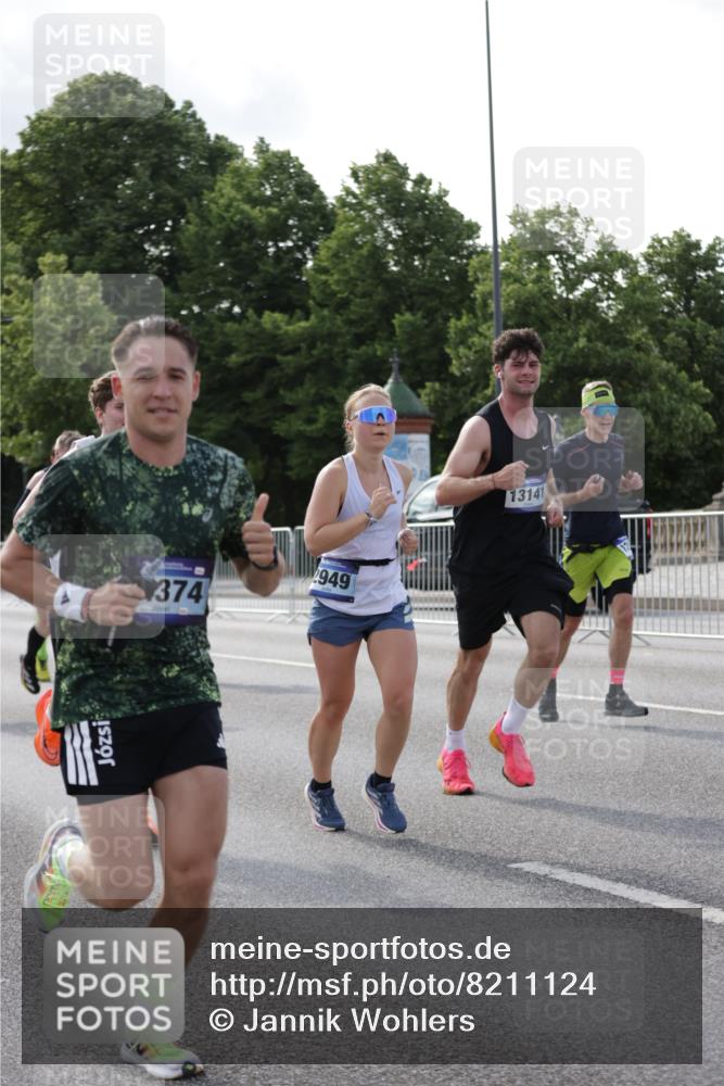 29.06.2025 - hella hamburg halbmarathon Jannik Wohlers http://msf.ph/oto/8211124 29.06.2025 09:49:23 Lombardsbrücke 1343, 1445, 1975, 2324, 2573, 2949, 3136, 3282, 3431, 4303, 4318, 4425, 4528, 6095, 7229, 7796, 8370, 8465, 9264, 9265, 9296, 9686, 9914, 10680, 10930, 11765, 12839, 13141, 13800, 14077, 14204, 14374, 14688, 14789, 15013, 15094, 15095, 15255, 16347, 16399, 16523, 16819, 17192, 17214, 17215, 17360, 17646, 18149, 18285, 18412, 18547, 18734, 18761, 18979, 19090 meine-sportfotos.de