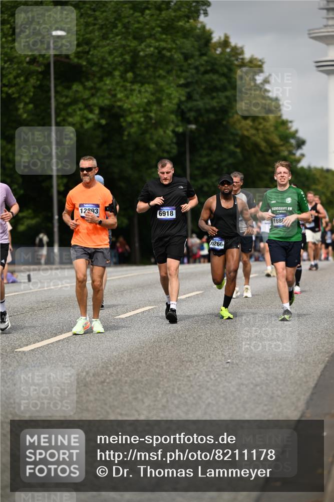 29.06.2025 - hella hamburg halbmarathon Dr. Thomas Lammeyer http://msf.ph/oto/8211178 29.06.2025 10:12:33 Kennedybrücke 1147, 1188, 1527, 2190, 2309, 2978, 4864, 5100, 5347, 5885, 6590, 6918, 7348, 7453, 9071, 9457, 9616, 9966 meine-sportfotos.de