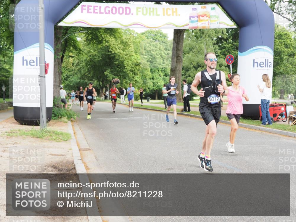 29.06.2025 - hella hamburg halbmarathon MichiJ http://msf.ph/oto/8211228 29.06.2025 10:23:05 Zwischen KM18-KM19 1080, 6305, 7534, 8312, 9376, 11227, 18906 meine-sportfotos.de