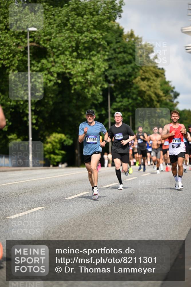 29.06.2025 - hella hamburg halbmarathon Dr. Thomas Lammeyer http://msf.ph/oto/8211301 29.06.2025 09:48:58 Kennedybrücke 57, 1686, 1707, 1990, 2689, 4129, 4679, 4698, 4749, 5187, 5550, 6358, 6878, 7186, 7481, 7880, 7965, 8190, 9634, 10017, 10484, 10876, 11120 meine-sportfotos.de