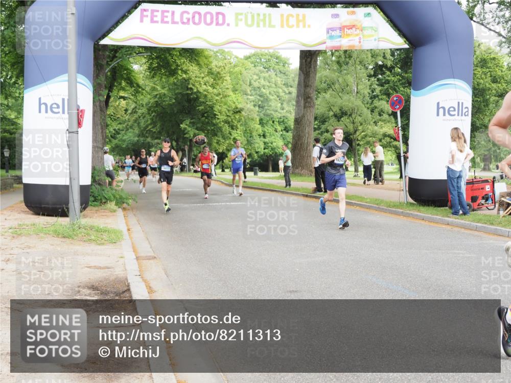 29.06.2025 - hella hamburg halbmarathon MichiJ http://msf.ph/oto/8211313 29.06.2025 10:23:06 Zwischen KM18-KM19 1080, 6305, 7534, 8312, 9376, 11227, 16243, 18906 meine-sportfotos.de