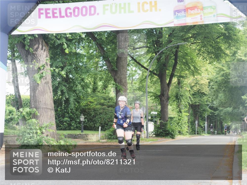 29.06.2025 - hella hamburg halbmarathon KatJ http://msf.ph/oto/8211321 29.06.2025 09:34:59 Zwischen KM18-KM19  meine-sportfotos.de