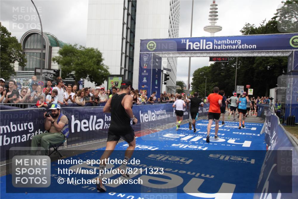 29.06.2025 - hella hamburg halbmarathon Michael Strokosch http://msf.ph/oto/8211323 29.06.2025 10:46:40 Ziel 1920, 1942, 5459, 8482, 9051, 9232, 9529, 13525, 13554, 15026, 15133, 15206, 15714, 17281, 17461, 18297, 18882 meine-sportfotos.de