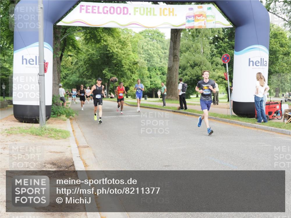 29.06.2025 - hella hamburg halbmarathon MichiJ http://msf.ph/oto/8211377 29.06.2025 10:23:06 Zwischen KM18-KM19 1080, 6305, 7534, 8312, 9376, 11227, 16243, 18906 meine-sportfotos.de