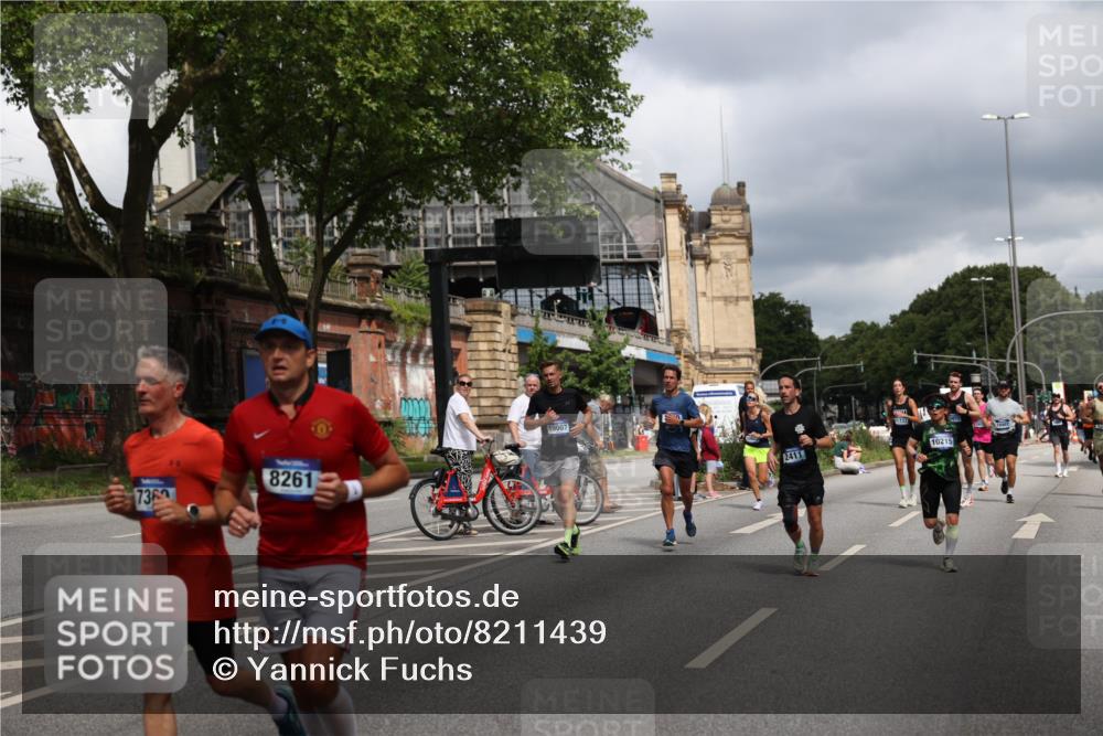 29.06.2025 - hella hamburg halbmarathon Yannick Fuchs http://msf.ph/oto/8211439 29.06.2025 10:45:16 20KM 1335, 1366, 2411, 2540, 2636, 2823, 2946, 4297, 4404, 5336, 5600, 5820, 7224, 7369, 7943, 8205, 8261, 8508, 8930, 8989, 9214, 9959, 10057, 10215, 10508, 10603, 10667, 10691, 11124, 11422, 11512, 11625, 11733, 12778, 12949, 13073, 13808, 14125, 14458, 15426, 15480, 15720, 15871, 15899, 16285, 16666, 16907, 17129, 17823, 18182, 18413, 18820, 19007, 19053 meine-sportfotos.de
