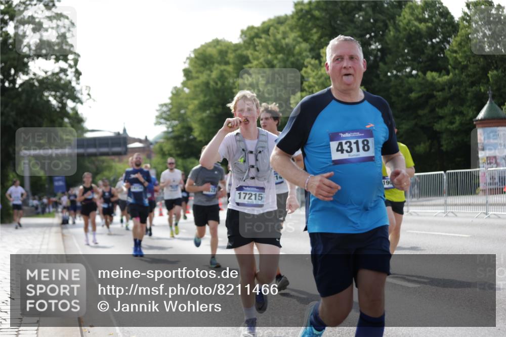 29.06.2025 - hella hamburg halbmarathon Jannik Wohlers http://msf.ph/oto/8211466 29.06.2025 09:49:26 Lombardsbrücke 1343, 1445, 1800, 1975, 2324, 2573, 2949, 3136, 3282, 3431, 4303, 4318, 4425, 4528, 6123, 7796, 8370, 8465, 8925, 9264, 9265, 9296, 9686, 10680, 10930, 11765, 12327, 12839, 13141, 13457, 13800, 14077, 14204, 14374, 14688, 15013, 15095, 15255, 16399, 17177, 17214, 17215, 17360, 18149, 18173, 18285, 18412, 18734, 18761, 18979, 19090 meine-sportfotos.de