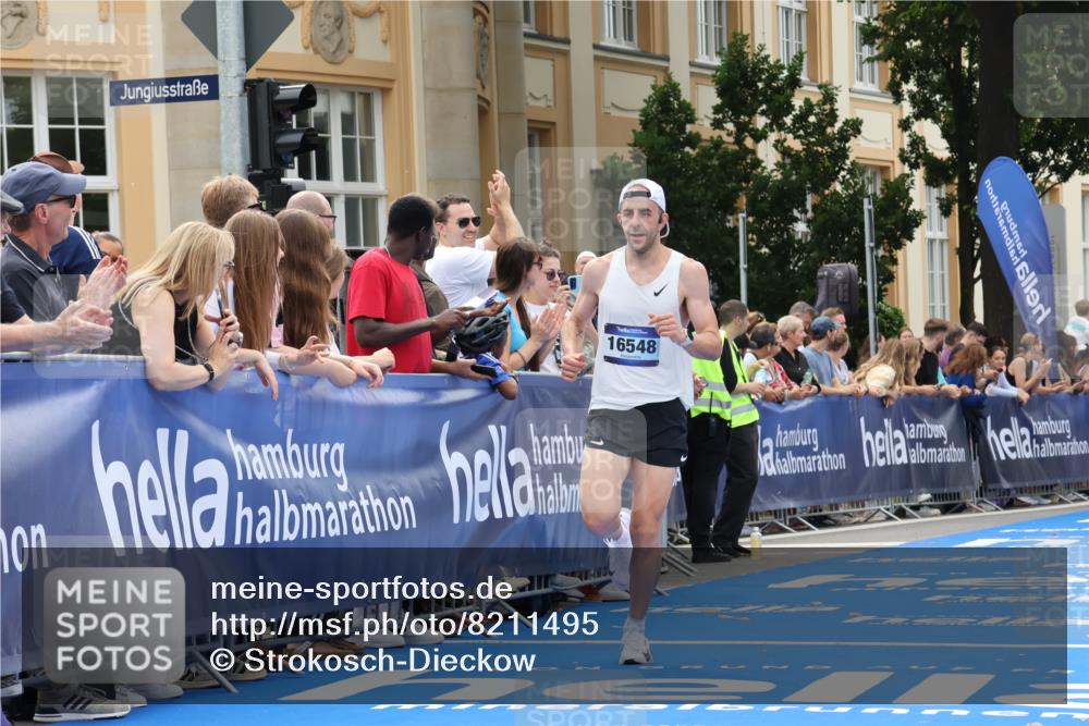 29.06.2025 - hella hamburg halbmarathon Strokosch-Dieckow http://msf.ph/oto/8211495 29.06.2025 10:22:53 Ziel 4128, 11624, 16548, 18328 meine-sportfotos.de