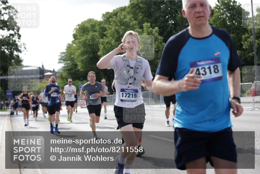 29.06.2025 - hella hamburg halbmarathon Jannik Wohlers http://msf.ph/oto/8211558 29.06.2025 09:49:27 Lombardsbrücke 1343, 1445, 1800, 1975, 2324, 2573, 2949, 3282, 3431, 3530, 4303, 4318, 4425, 4528, 6123, 7796, 8370, 8465, 8925, 9264, 9265, 9296, 9686, 10680, 10930, 11765, 12327, 12839, 13141, 13457, 13800, 14077, 14204, 14374, 14688, 15013, 15095, 15255, 16399, 17177, 17214, 17215, 17360, 18149, 18173, 18285, 18412, 18529, 18734, 18761, 18979, 19090 meine-sportfotos.de