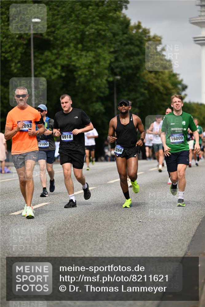 29.06.2025 - hella hamburg halbmarathon Dr. Thomas Lammeyer http://msf.ph/oto/8211621 29.06.2025 10:12:34 Kennedybrücke 1147, 1188, 1527, 2190, 2309, 2978, 4864, 5100, 5885, 6590, 6918, 7348, 7453, 9071, 9457, 9616, 9718, 9966 meine-sportfotos.de