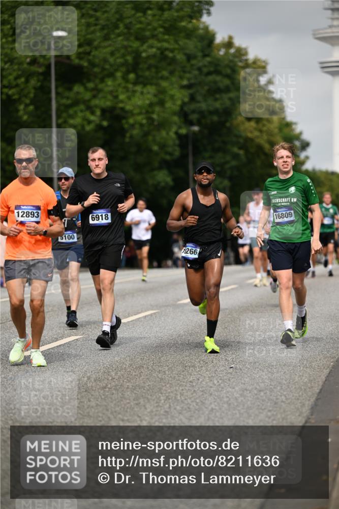 29.06.2025 - hella hamburg halbmarathon Dr. Thomas Lammeyer http://msf.ph/oto/8211636 29.06.2025 10:12:34 Kennedybrücke 1147, 1188, 1527, 2190, 2309, 2978, 4864, 5100, 5885, 6590, 6918, 7348, 7453, 9071, 9457, 9616, 9718, 9966 meine-sportfotos.de
