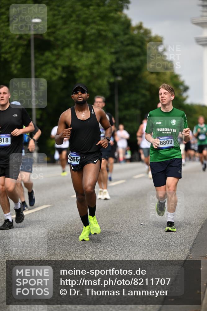 29.06.2025 - hella hamburg halbmarathon Dr. Thomas Lammeyer http://msf.ph/oto/8211707 29.06.2025 10:12:36 Kennedybrücke 1147, 1188, 1527, 2190, 2309, 2978, 4864, 5100, 5885, 6590, 6918, 7348, 7453, 9071, 9457, 9616, 9718, 9966 meine-sportfotos.de
