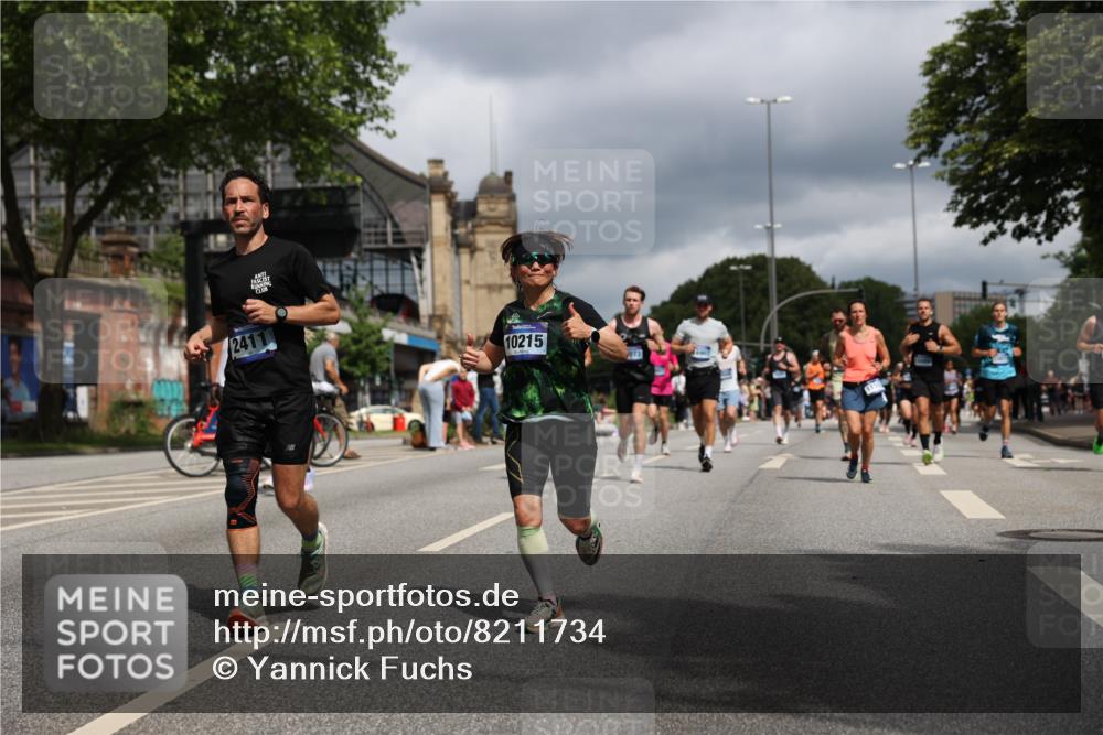 29.06.2025 - hella hamburg halbmarathon Yannick Fuchs http://msf.ph/oto/8211734 29.06.2025 10:45:19 20KM 1335, 1366, 2411, 2540, 2636, 2823, 2946, 4297, 4404, 4967, 5087, 5336, 5600, 5820, 7224, 7369, 7943, 8261, 8508, 8930, 8989, 9214, 9959, 10057, 10215, 10508, 10603, 10667, 10691, 11124, 11422, 11512, 11625, 11733, 12778, 13073, 13403, 13808, 14458, 15426, 15480, 15871, 15899, 16666, 16907, 17823, 18182, 18413, 18820, 19007, 19053 meine-sportfotos.de