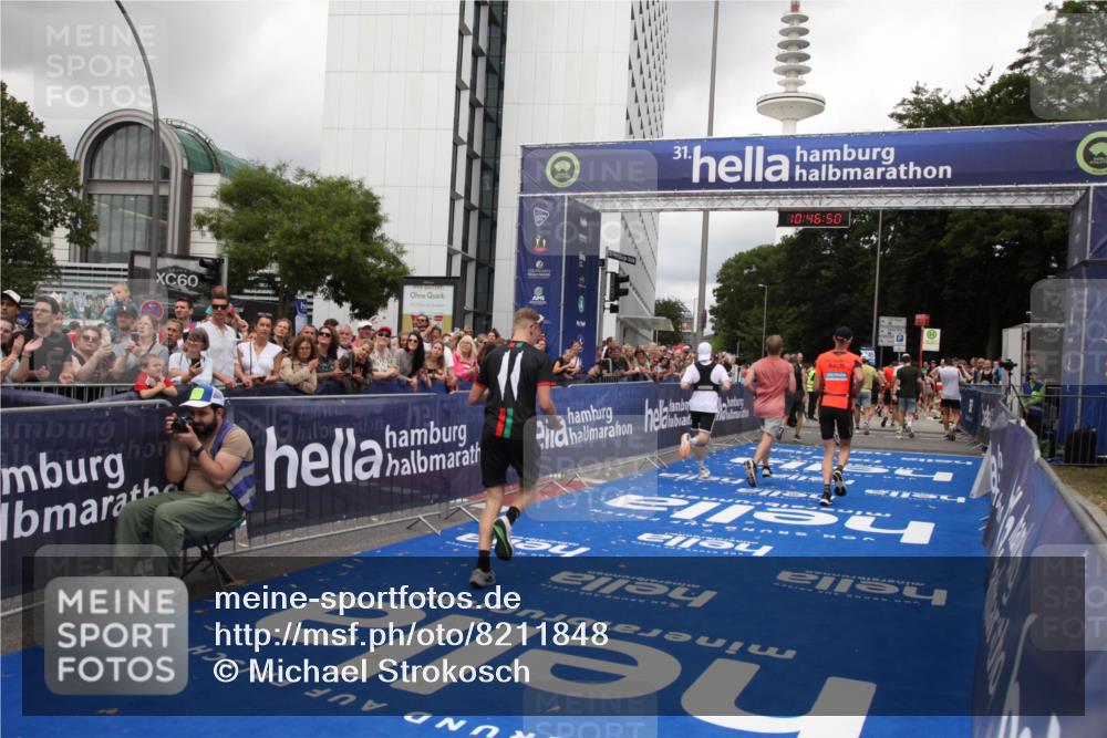 29.06.2025 - hella hamburg halbmarathon Michael Strokosch http://msf.ph/oto/8211848 29.06.2025 10:46:48 Ziel 1920, 1942, 3976, 6630, 11858, 14541, 15714, 15900, 16175, 17353, 17669, 17743, 17865, 18297, 19128 meine-sportfotos.de