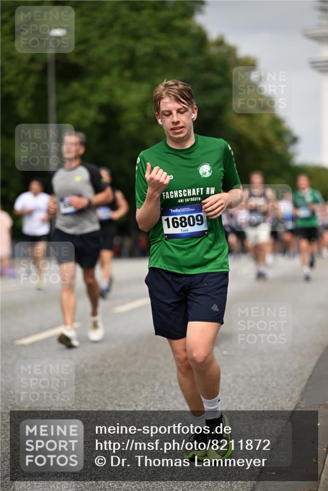 29.06.2025 - hella hamburg halbmarathon Dr. Thomas Lammeyer http://msf.ph/oto/8211872 29.06.2025 10:12:38 Kennedybrücke 1147, 1188, 1527, 2190, 2309, 2978, 5100, 5885, 6590, 6674, 6918, 7348, 7453, 9457, 9616, 9718, 9966, 10857 meine-sportfotos.de
