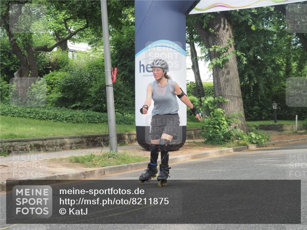 29.06.2025 - hella hamburg halbmarathon KatJ http://msf.ph/oto/8211875 29.06.2025 09:35:01 Zwischen KM18-KM19  meine-sportfotos.de