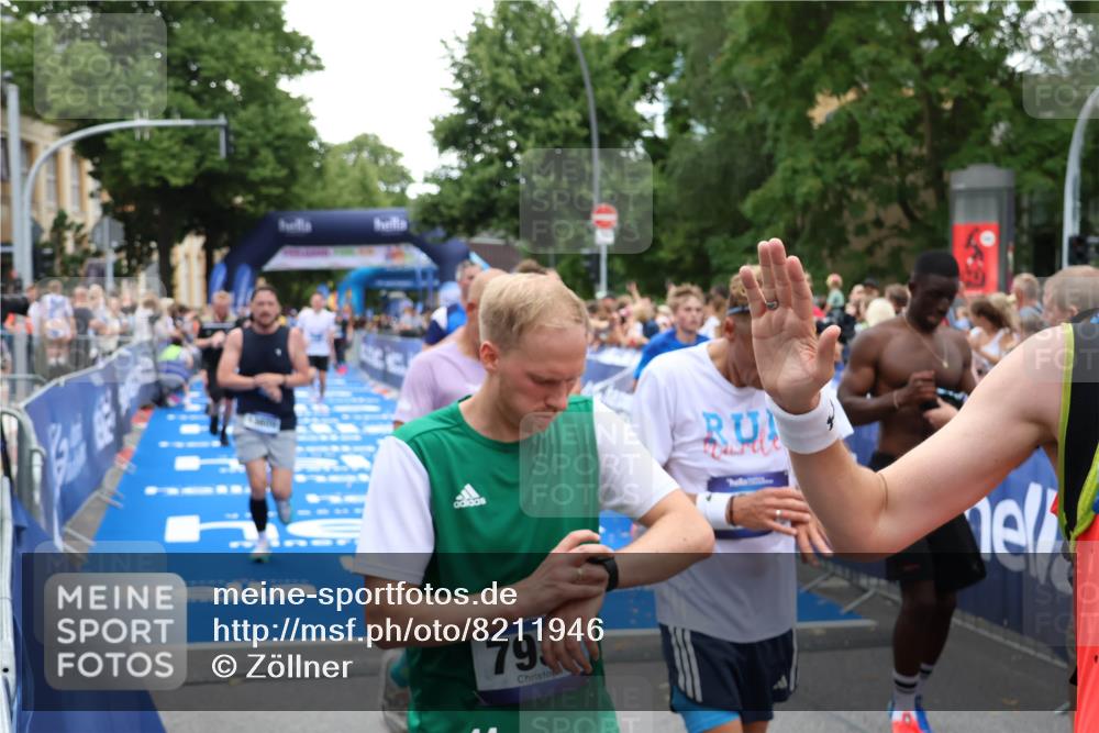 29.06.2025 - hella hamburg halbmarathon Zöllner http://msf.ph/oto/8211946 29.06.2025 10:50:25 Ziel 4247, 4933, 6795, 8899, 12035, 12949, 13609, 13690, 14034, 16000, 16242, 18394, 18499 meine-sportfotos.de