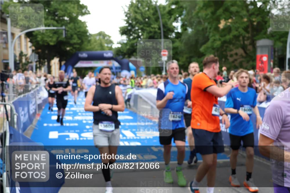 29.06.2025 - hella hamburg halbmarathon Zöllner http://msf.ph/oto/8212066 29.06.2025 10:50:26 Ziel 4247, 4933, 6795, 8899, 12035, 12624, 12949, 13609, 14034, 16000, 16242, 18394 meine-sportfotos.de