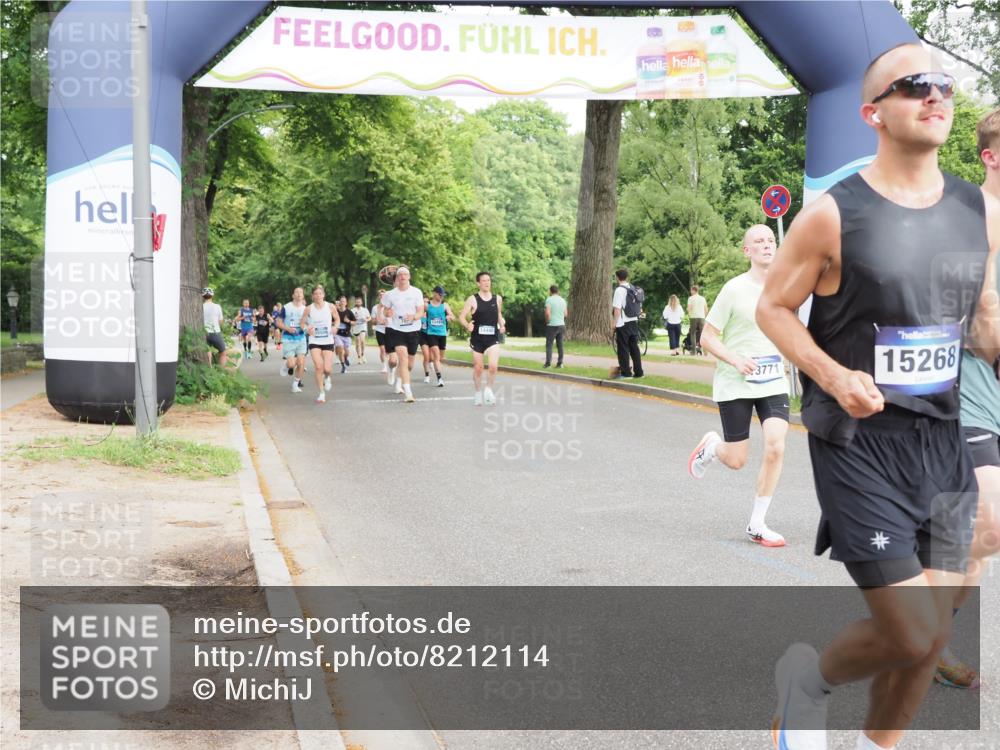 29.06.2025 - hella hamburg halbmarathon MichiJ http://msf.ph/oto/8212114 29.06.2025 10:23:14 Zwischen KM18-KM19 5550, 7901, 13771, 15268, 16243, 17751, 18837 meine-sportfotos.de