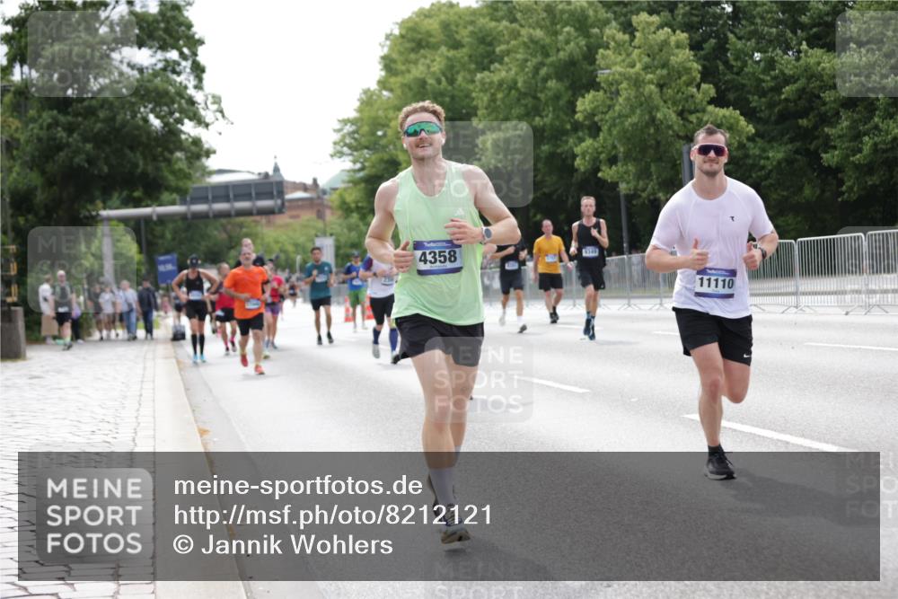 29.06.2025 - hella hamburg halbmarathon Jannik Wohlers http://msf.ph/oto/8212121 29.06.2025 10:26:37 Lombardsbrücke 1530, 1793, 1973, 2045, 2306, 4358, 5494, 5495, 5707, 6637, 7069, 7234, 7314, 8056, 8281, 9349, 10465, 11110, 13462, 14020, 14021, 15108, 16479, 17049, 17445, 18962, 18976, 18978 meine-sportfotos.de