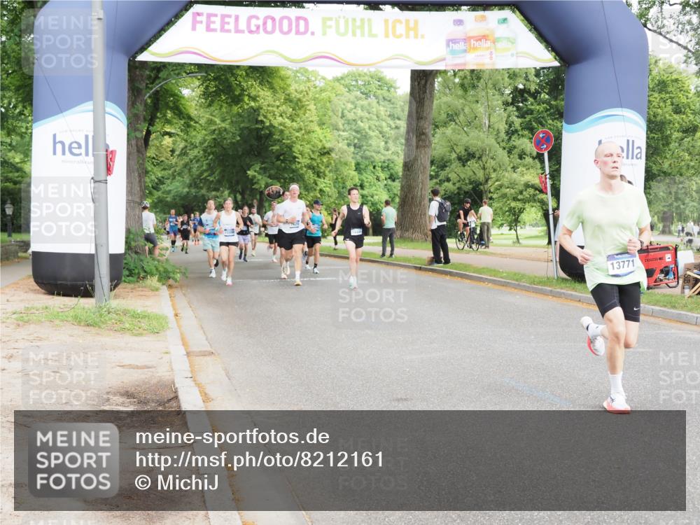 29.06.2025 - hella hamburg halbmarathon MichiJ http://msf.ph/oto/8212161 29.06.2025 10:23:14 Zwischen KM18-KM19 5550, 7901, 13771, 15268, 16243, 17751, 18837 meine-sportfotos.de