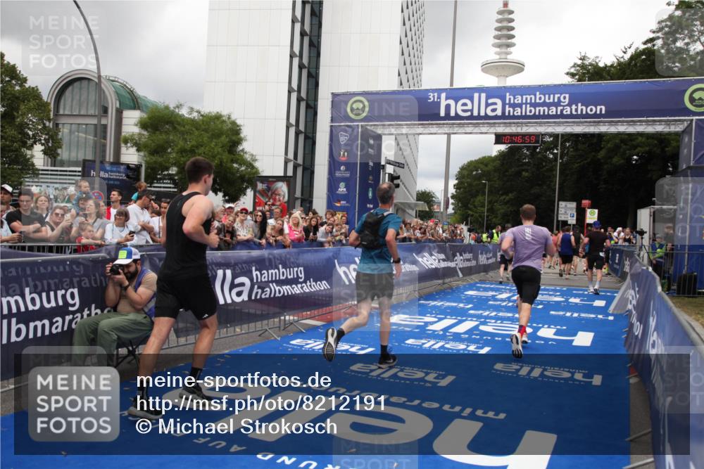 29.06.2025 - hella hamburg halbmarathon Michael Strokosch http://msf.ph/oto/8212191 29.06.2025 10:46:58 Ziel 1139, 1689, 4091, 13940, 14385, 14594, 16081, 17172, 17492, 17892, 17979, 19105 meine-sportfotos.de