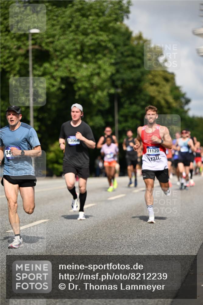 29.06.2025 - hella hamburg halbmarathon Dr. Thomas Lammeyer http://msf.ph/oto/8212239 29.06.2025 09:49:00 Kennedybrücke 57, 1686, 1707, 1894, 2689, 4129, 4679, 4698, 4749, 5187, 5550, 6358, 6878, 7186, 7481, 7880, 7965, 8062, 8190, 10017, 10484, 10876, 11120 meine-sportfotos.de