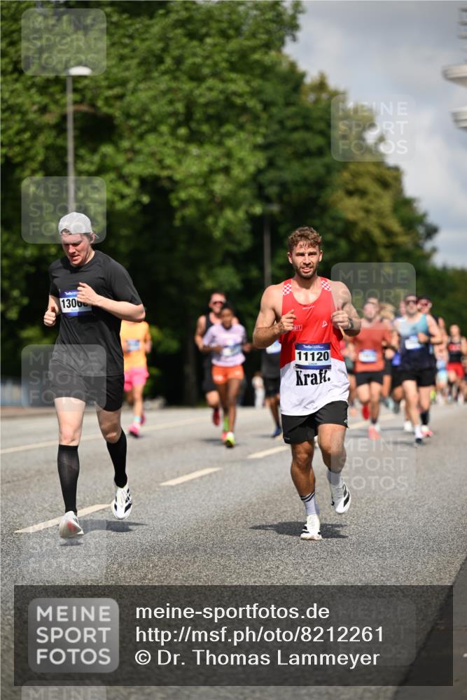 29.06.2025 - hella hamburg halbmarathon Dr. Thomas Lammeyer http://msf.ph/oto/8212261 29.06.2025 09:49:01 Kennedybrücke 57, 1686, 1707, 1894, 2689, 4129, 4463, 4679, 4698, 4749, 5187, 5550, 6358, 6878, 7186, 7481, 7880, 7965, 8062, 8190, 10017, 10484, 10876, 11120 meine-sportfotos.de