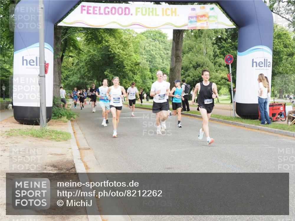 29.06.2025 - hella hamburg halbmarathon MichiJ http://msf.ph/oto/8212262 29.06.2025 10:23:17 Zwischen KM18-KM19 5550, 7628, 7901, 13493, 13771, 14448, 15268, 17751, 18026 meine-sportfotos.de