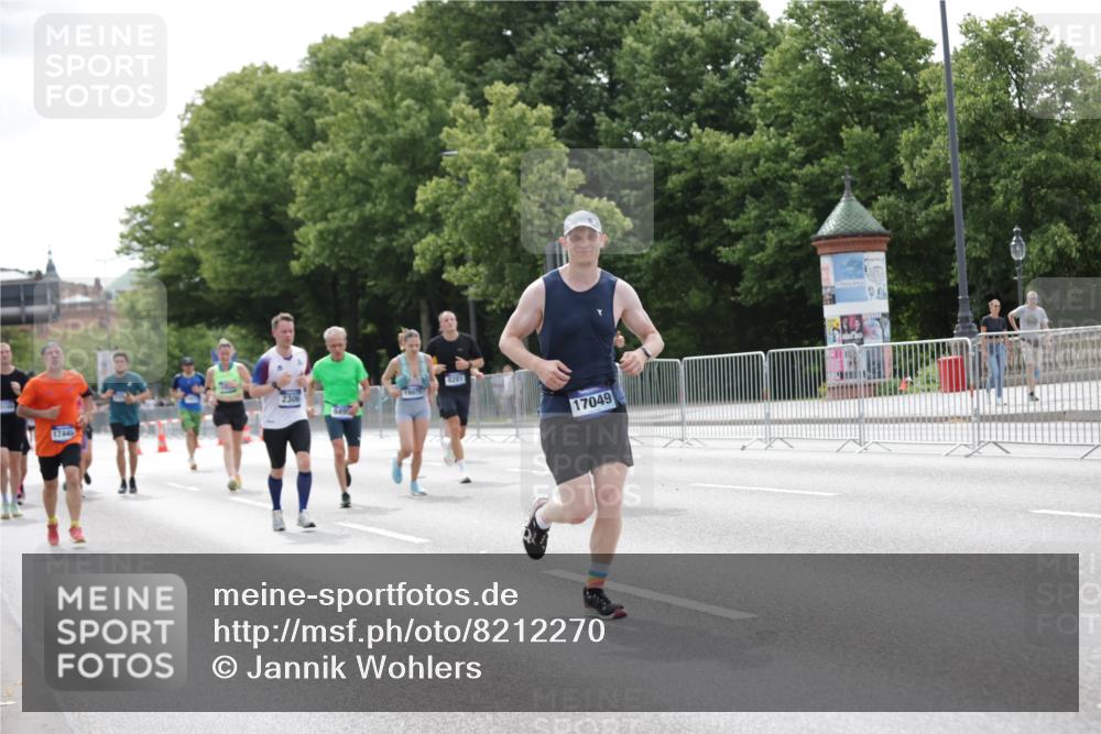 29.06.2025 - hella hamburg halbmarathon Jannik Wohlers http://msf.ph/oto/8212270 29.06.2025 10:26:39 Lombardsbrücke 1530, 1793, 1973, 2045, 2306, 4358, 5494, 5495, 5707, 6637, 7234, 7314, 8056, 8281, 9349, 10077, 10465, 11110, 13462, 14020, 14021, 15108, 16479, 17049, 17445, 18962, 18976, 18978 meine-sportfotos.de