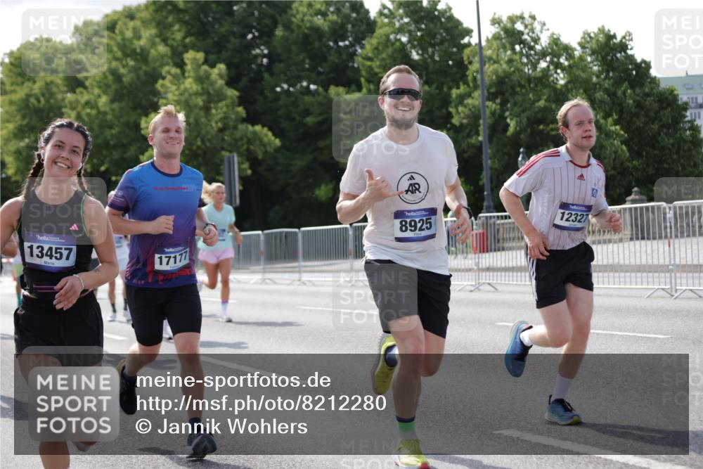 29.06.2025 - hella hamburg halbmarathon Jannik Wohlers http://msf.ph/oto/8212280 29.06.2025 09:49:32 Lombardsbrücke 1343, 1615, 1800, 1975, 2324, 2415, 2573, 2949, 3431, 3530, 4303, 4318, 4528, 5248, 6123, 6682, 7495, 7796, 8629, 8925, 9264, 9265, 9294, 9296, 9979, 10680, 11765, 12327, 12839, 13141, 13457, 13800, 14077, 14204, 14374, 14560, 14688, 15013, 15255, 15351, 16399, 17125, 17177, 17214, 17215, 17360, 17971, 18149, 18173, 18285, 18412, 18464, 18529, 18734, 18761, 18979, 19090 meine-sportfotos.de