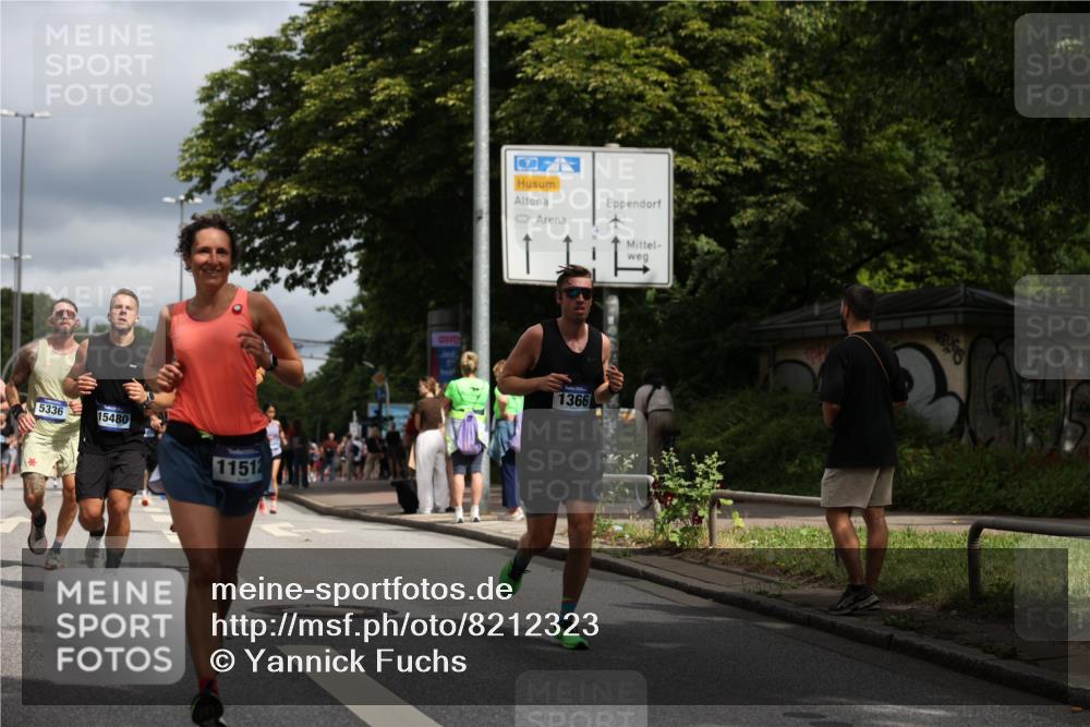 29.06.2025 - hella hamburg halbmarathon Yannick Fuchs http://msf.ph/oto/8212323 29.06.2025 10:45:22 20KM 1335, 1366, 2411, 2540, 2636, 2823, 2946, 4297, 4404, 4967, 5087, 5336, 5600, 5820, 7224, 7369, 7943, 8261, 8508, 8930, 8989, 9214, 9476, 9793, 9959, 10057, 10215, 10508, 10603, 10667, 10691, 10868, 11124, 11422, 11512, 11625, 11733, 12450, 12778, 13073, 13403, 13799, 14012, 14248, 14458, 15426, 15480, 15871, 15899, 16666, 16907, 17530, 17823, 18820, 19007, 19020, 19053 meine-sportfotos.de