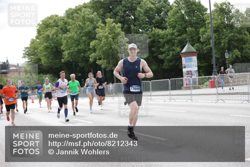 29.06.2025 - hella hamburg halbmarathon Jannik Wohlers http://msf.ph/oto/8212343 29.06.2025 10:26:39 Lombardsbrücke 1530, 1793, 1973, 2045, 2306, 4358, 5494, 5495, 5707, 6637, 7234, 7314, 8056, 8281, 9349, 10077, 10465, 11110, 13462, 14020, 14021, 15108, 16479, 17049, 17445, 18962, 18976, 18978 meine-sportfotos.de