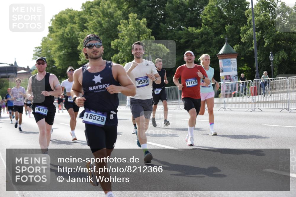 29.06.2025 - hella hamburg halbmarathon Jannik Wohlers http://msf.ph/oto/8212366 29.06.2025 09:49:33 Lombardsbrücke 1615, 1800, 1975, 2324, 2415, 2573, 2949, 3431, 3530, 4303, 4318, 4528, 5248, 6123, 6682, 7495, 7796, 8629, 8925, 9264, 9265, 9294, 9979, 10680, 11765, 12327, 12839, 13141, 13457, 14077, 14204, 14374, 14560, 14688, 15013, 15255, 15351, 16399, 17125, 17177, 17214, 17215, 17971, 18149, 18173, 18412, 18464, 18529, 18734, 18761, 18979, 19090 meine-sportfotos.de